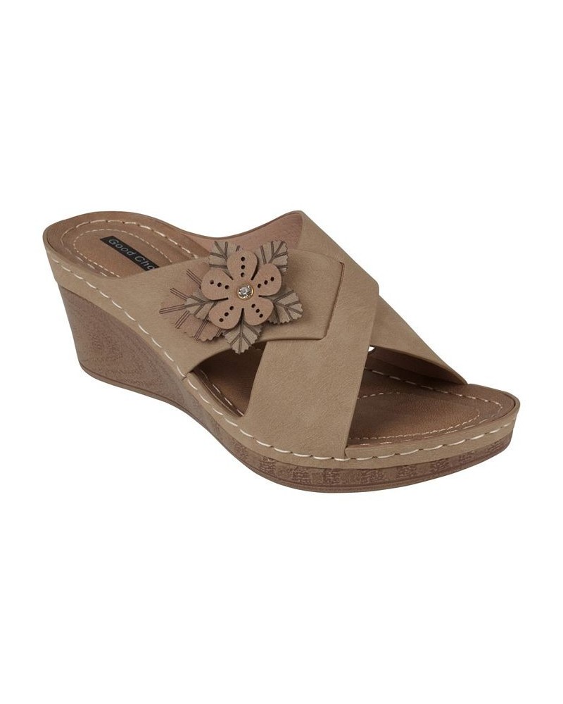 Women's Selly Flower Wedge Sandals Tan/Beige $28.70 Shoes